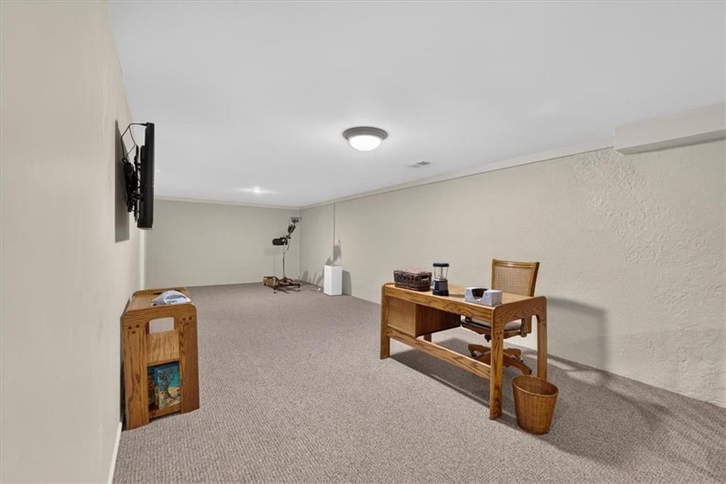 Photo 76 of 99 - 9722 Briar Street, Overland Park, KS 66207