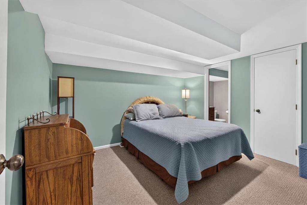 Photo 79 of 99 - 9722 Briar Street, Overland Park, KS 66207