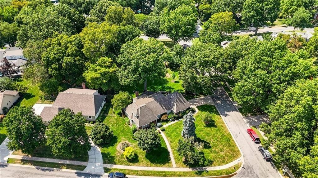 Photo 99 of 99 - 9722 Briar Street, Overland Park, KS 66207