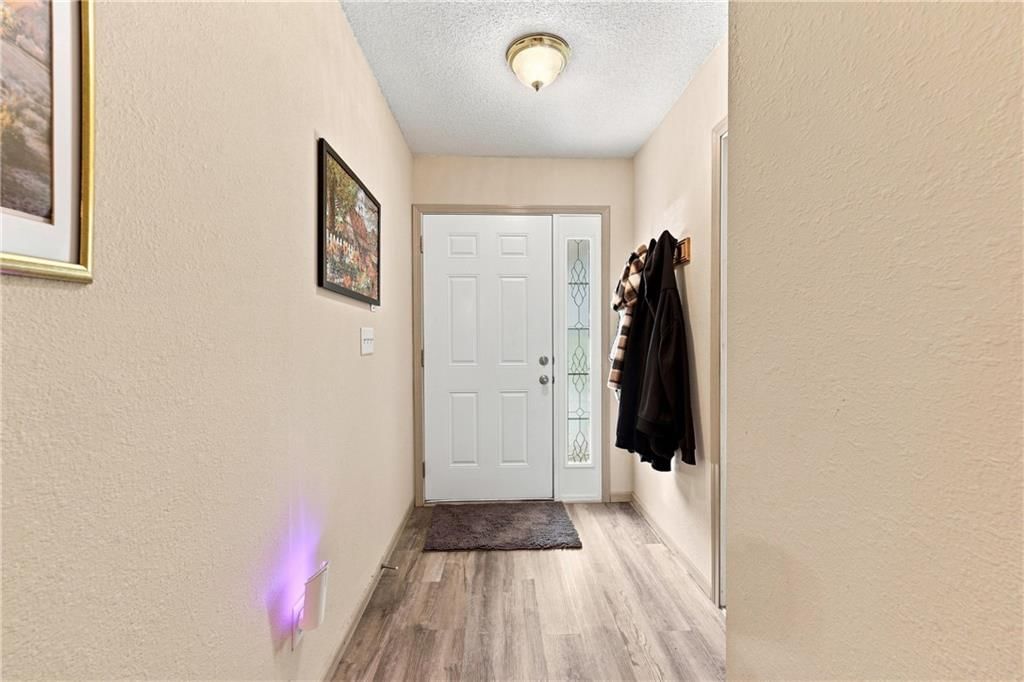 Photo 4 of 20 - 10654 E 46th Street, Kansas City, MO 64133