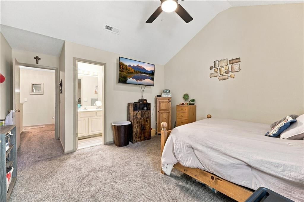 Photo 16 of 20 - 10654 E 46th Street, Kansas City, MO 64133