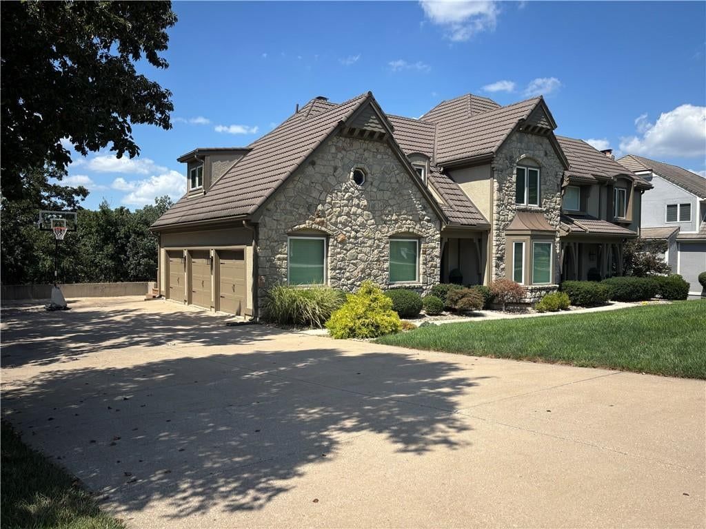 12520 Sherwood Street — photo 2