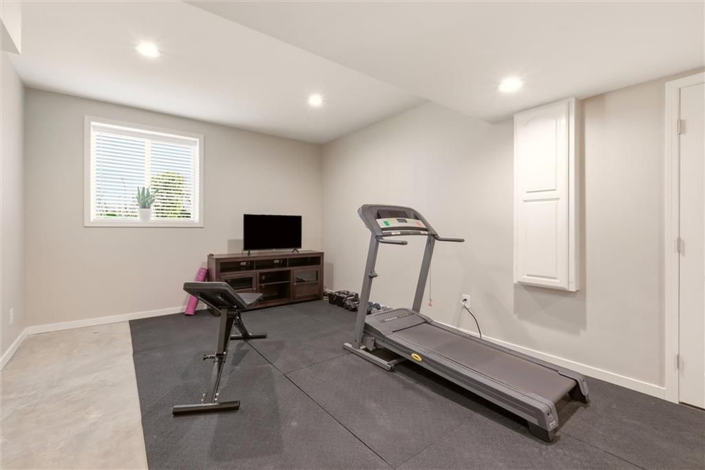 12520 Sherwood Street — photo 48