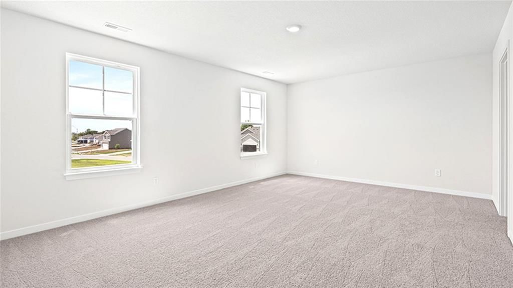 Photo 13 of 19 - 10612 N Richmond Avenue, Kansas City, MO 64157