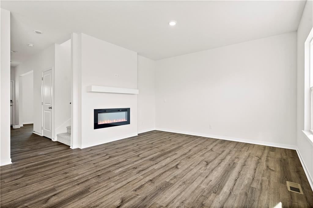 Photo 19 of 19 - 10612 N Richmond Avenue, Kansas City, MO 64157