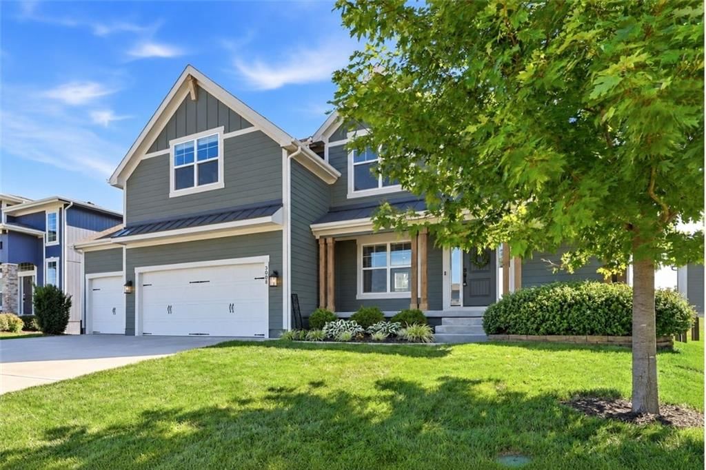 3008 SW Arboridge Drive, Lee's Summit, MO