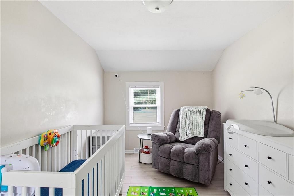 8915 N Lathrop Drive — photo 5