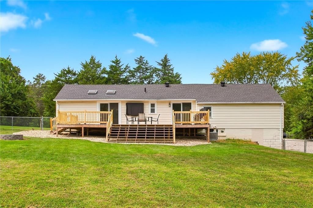 8915 N Lathrop Drive — photo 13