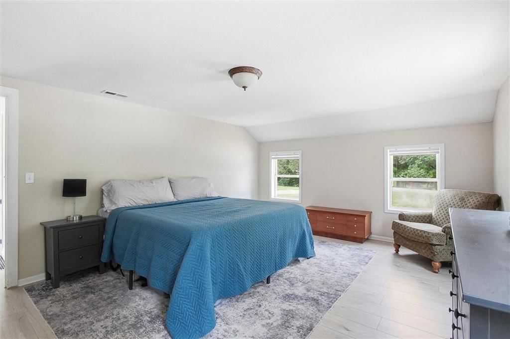 8915 N Lathrop Drive — photo 17