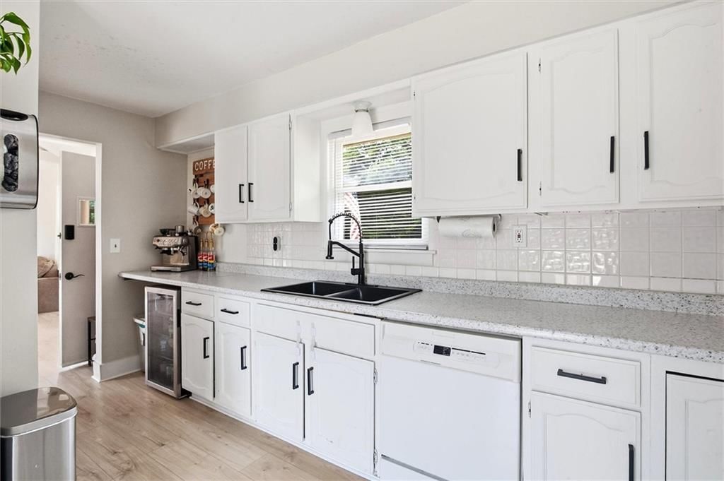 8915 N Lathrop Drive — photo 18
