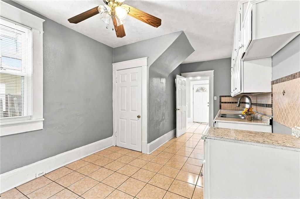 212 N Valley Street — photo 15