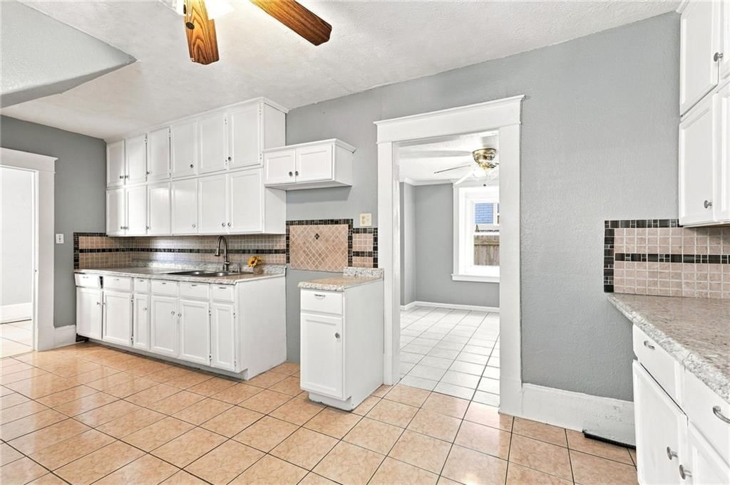 212 N Valley Street — photo 17