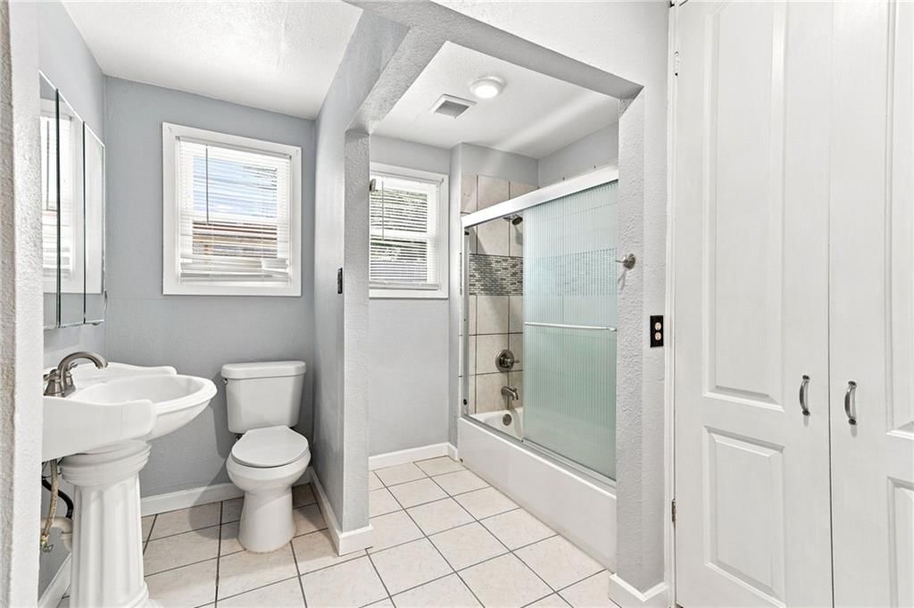212 N Valley Street — photo 22