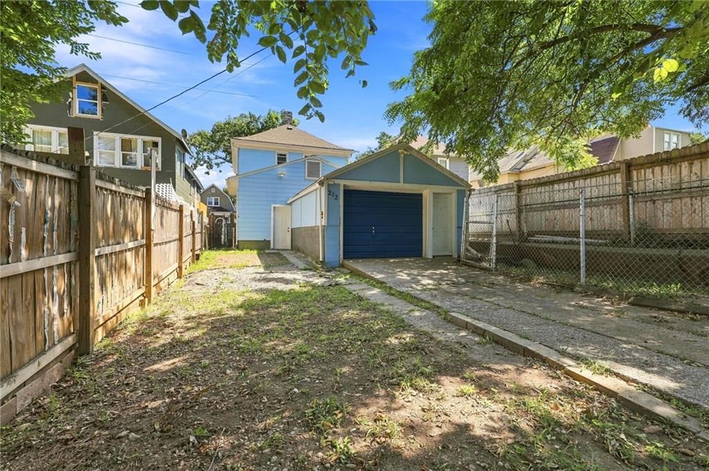 212 N Valley Street — photo 39