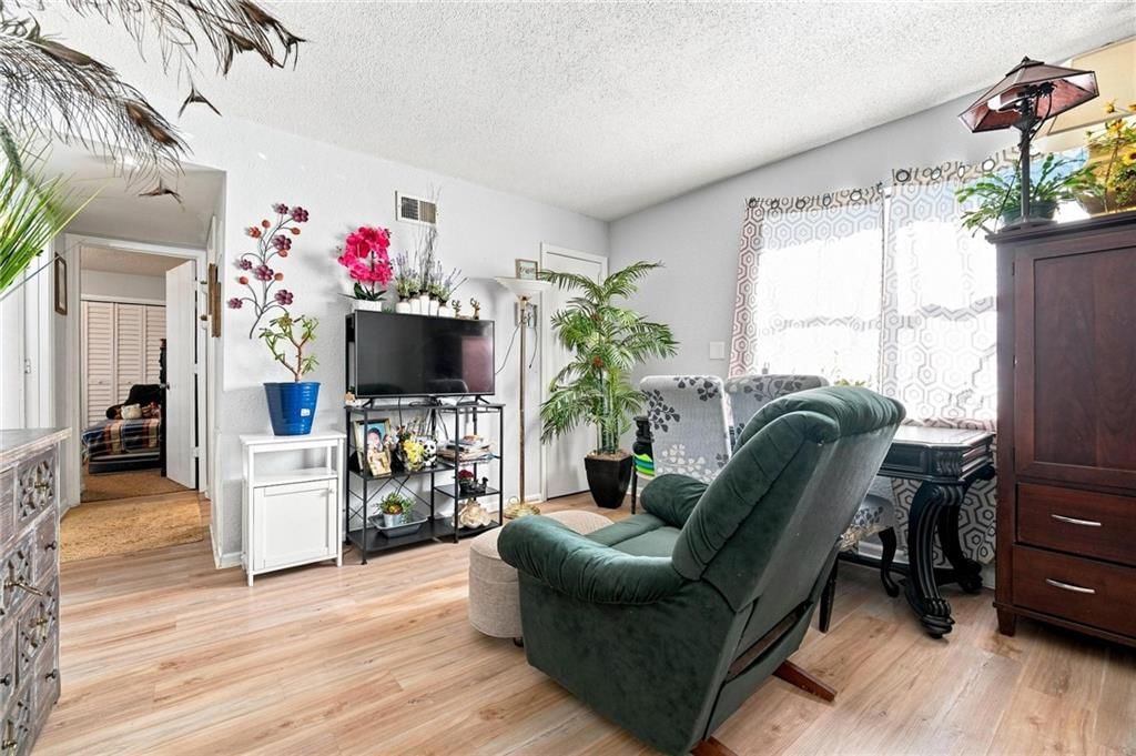 104 E Sunrise Drive — photo 5