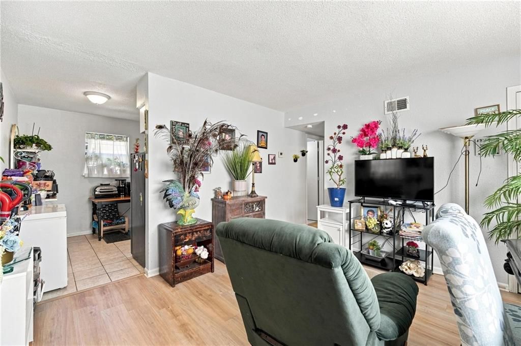 104 E Sunrise Drive — photo 6