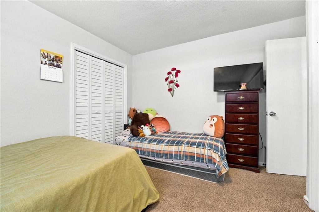 104 E Sunrise Drive — photo 14