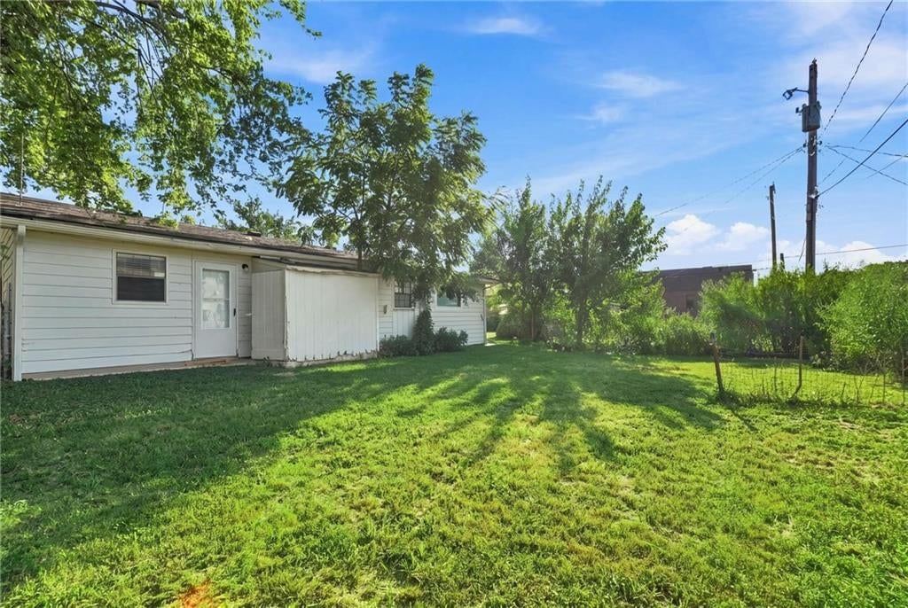 104 E Sunrise Drive — photo 38