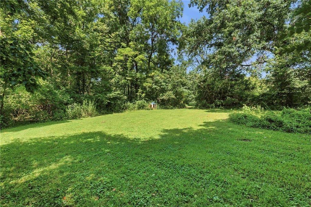 Photo 5 of 16 - 13409 & 13411 Kemper Avenue, Independence, MO 64050