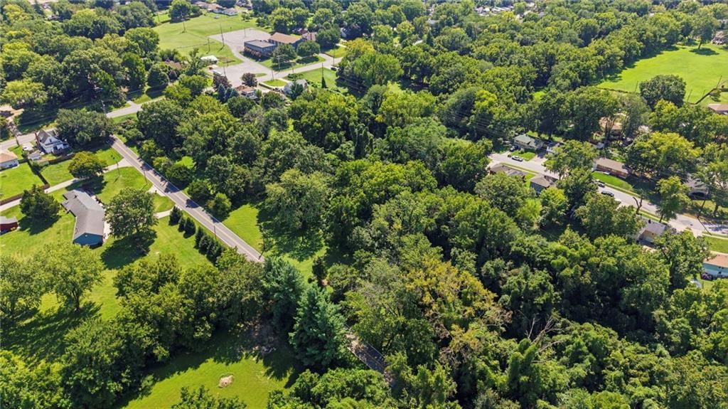 Photo 8 of 16 - 13409 & 13411 Kemper Avenue, Independence, MO 64050