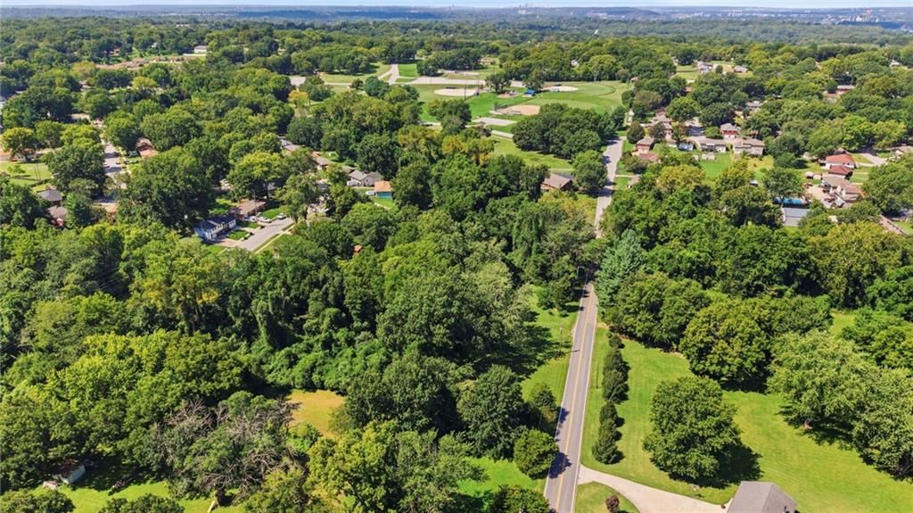 Photo 9 of 16 - 13409 & 13411 Kemper Avenue, Independence, MO 64050