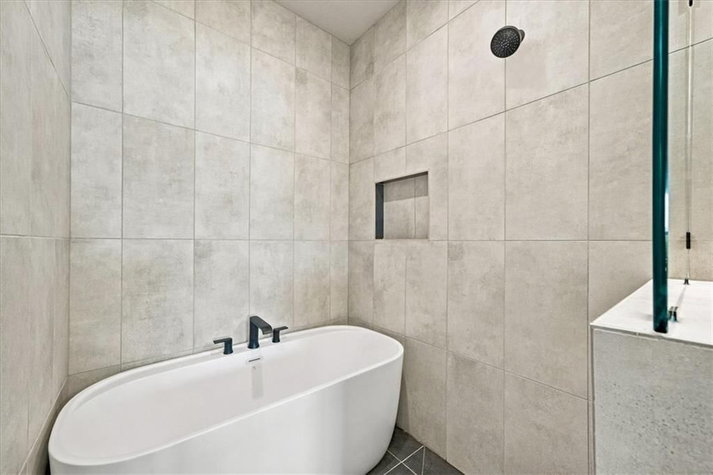 1300 Larkspur Place — photo 18