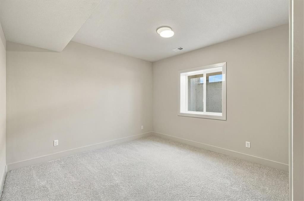 1300 Larkspur Place — photo 24