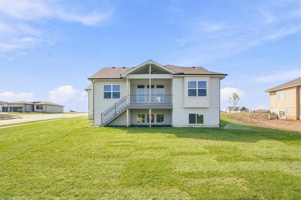 1300 Larkspur Place — photo 27