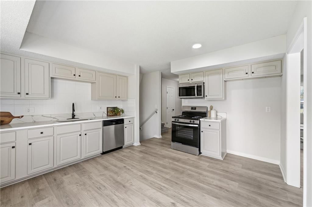 6100 E 140th Place — photo 16
