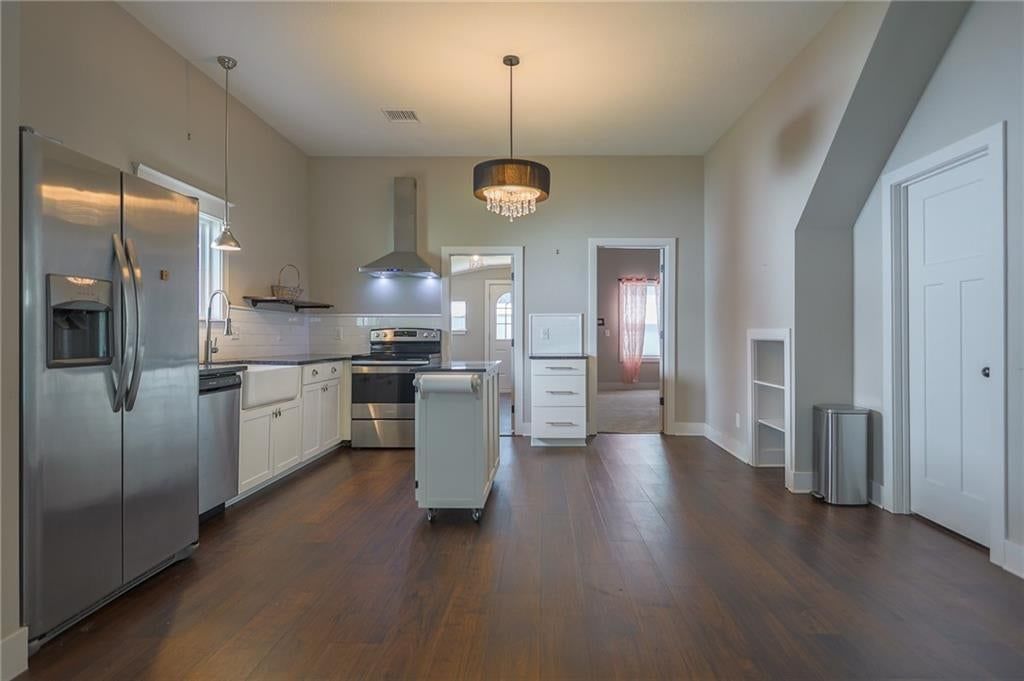 427 Benton Avenue — photo 7