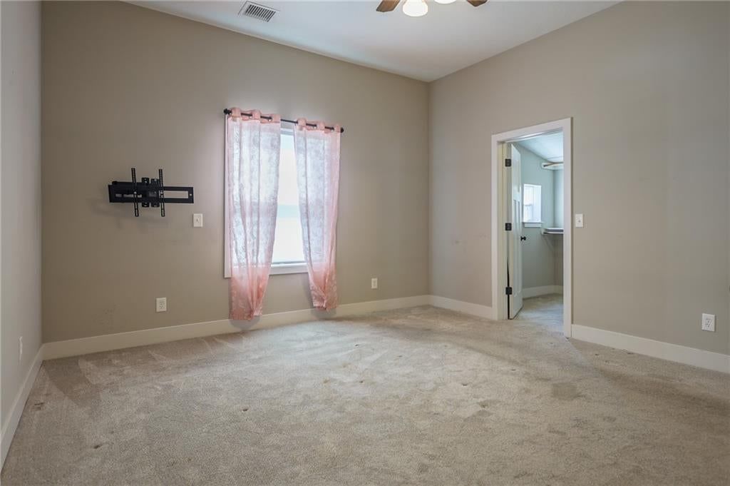 427 Benton Avenue — photo 11