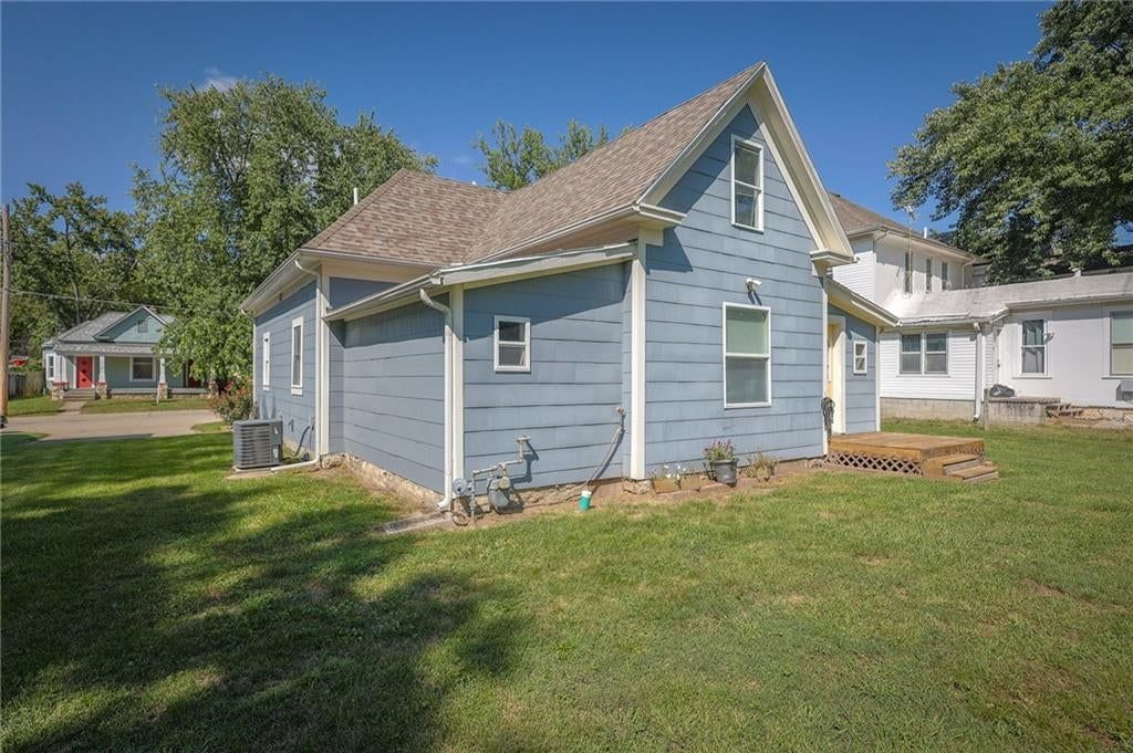 427 Benton Avenue — photo 25
