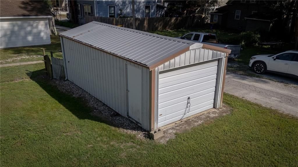 427 Benton Avenue — photo 35