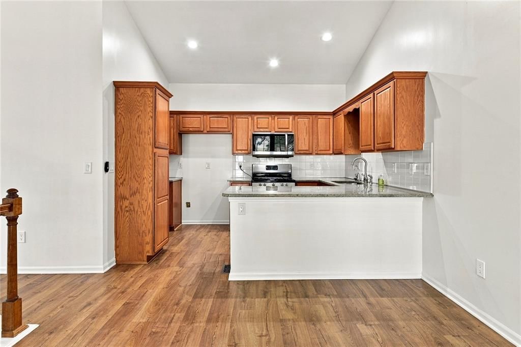 18665 W 158TH Terrace — photo 11