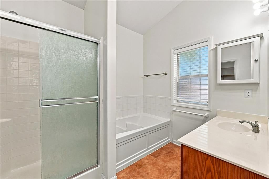 18665 W 158TH Terrace — photo 17