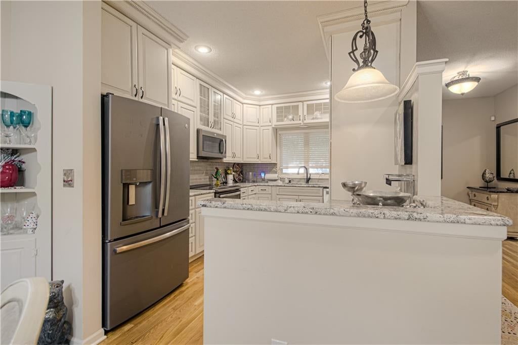 14335 Russell Street — photo 10