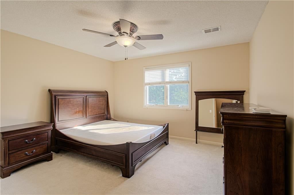 14335 Russell Street — photo 23