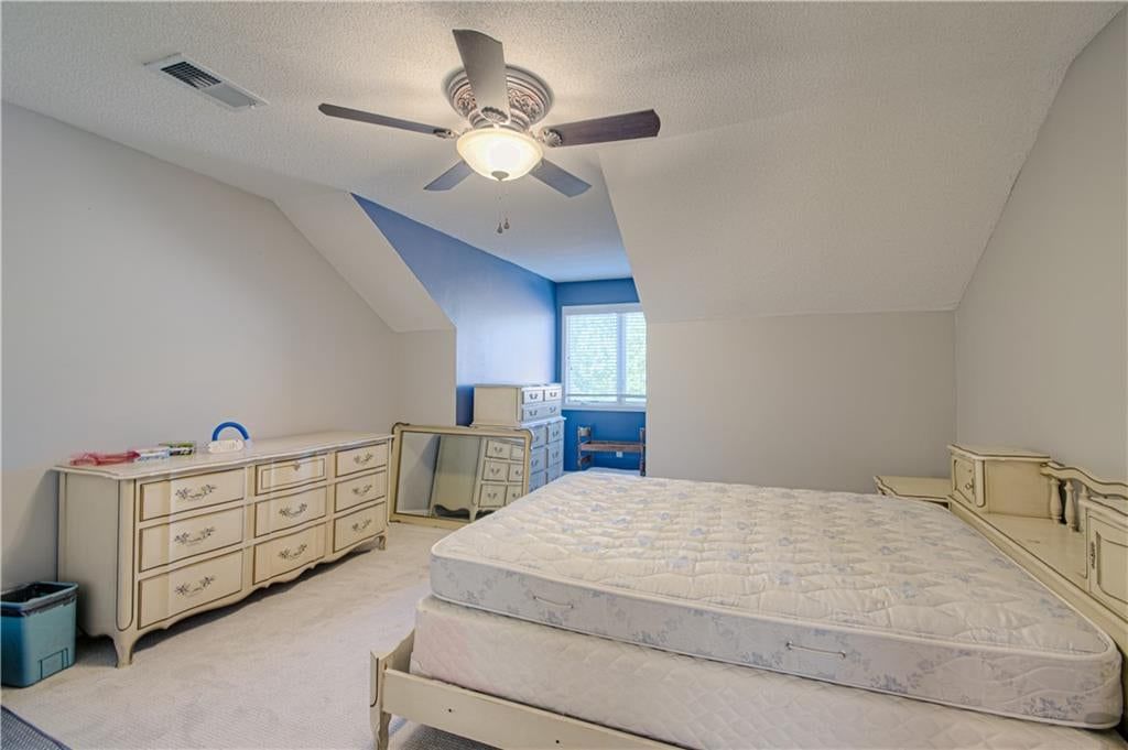 14335 Russell Street — photo 26