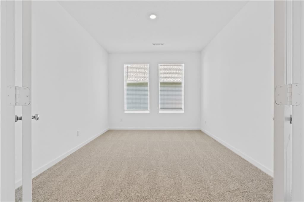Photo 19 of 28 - 21335 Cleveland Street, Spring Hill, KS 66083