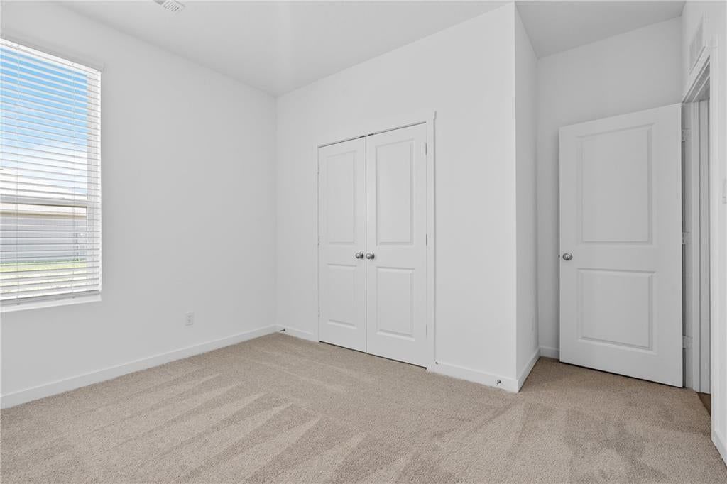 Photo 22 of 28 - 21335 Cleveland Street, Spring Hill, KS 66083