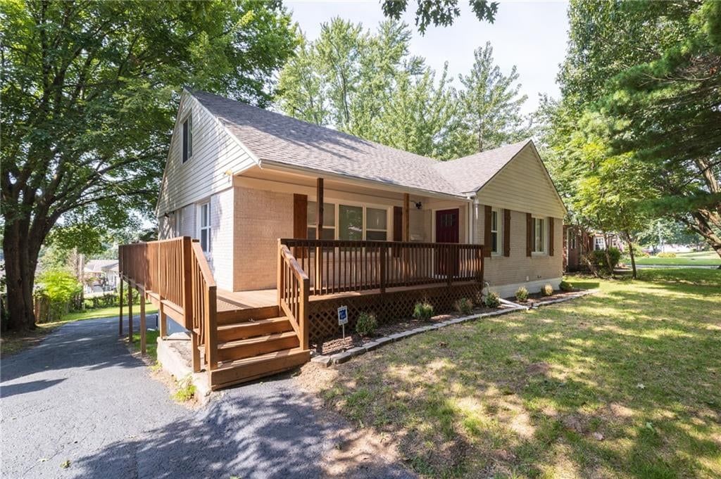 Big backyard, fenced yard and paver patio at 319 E Bellevista Drive, Independence, MO 64055