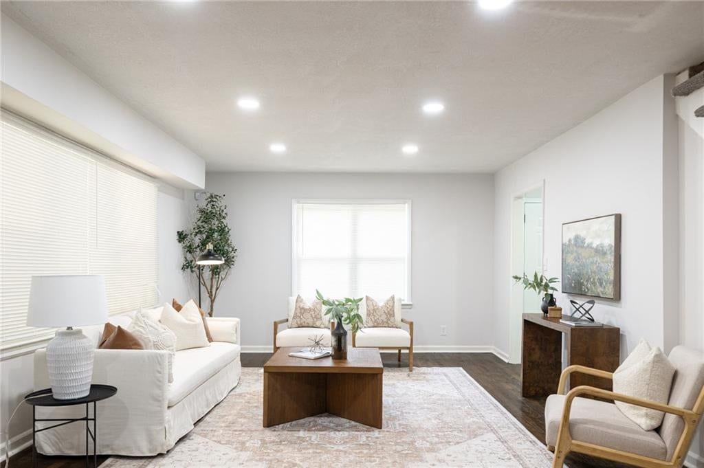 Photo 11 of 37 - 319 E Bellevista Drive, Independence, MO 64055