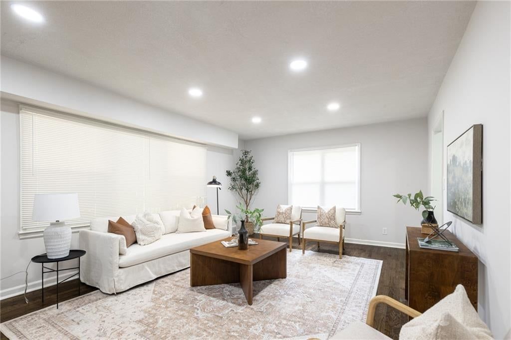Photo 12 of 37 - 319 E Bellevista Drive, Independence, MO 64055