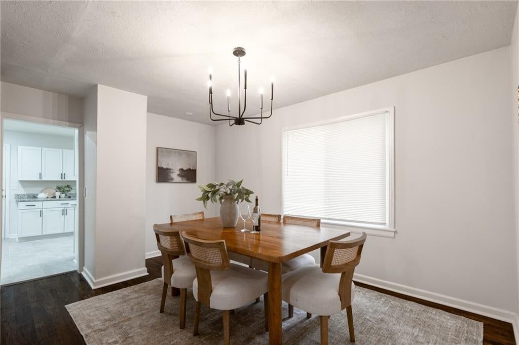 Photo 18 of 37 - 319 E Bellevista Drive, Independence, MO 64055