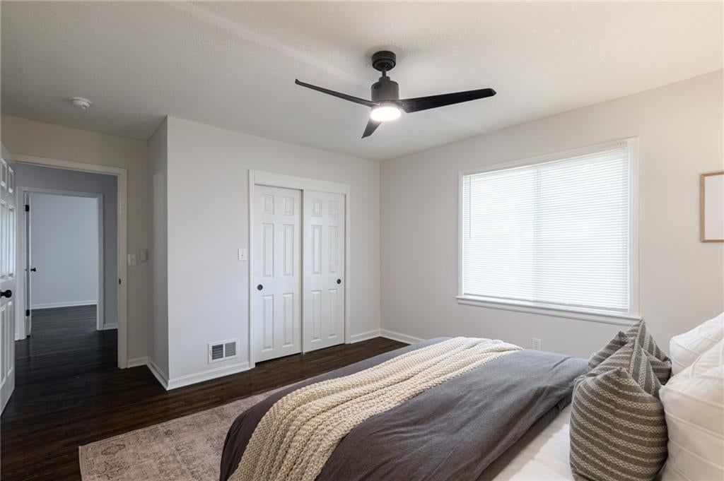 Photo 24 of 37 - 319 E Bellevista Drive, Independence, MO 64055