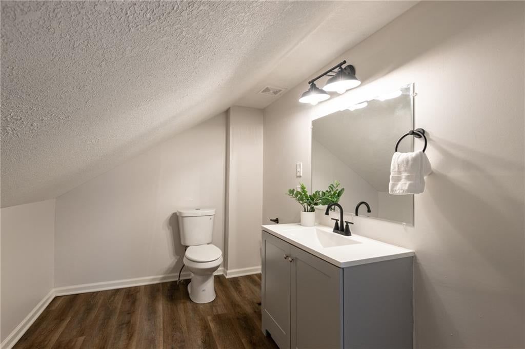 Finished basement at 319 E Bellevista Drive, Independence, MO 64055