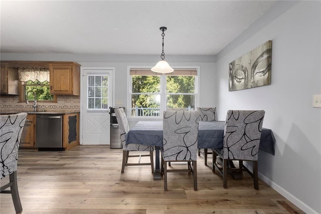 1102 S Elm Street — photo 11