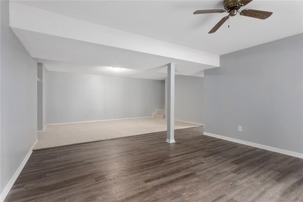 1102 S Elm Street — photo 23
