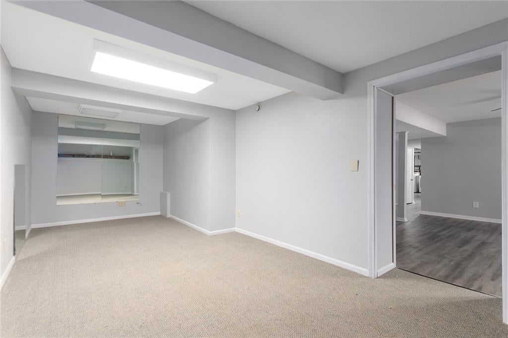 1102 S Elm Street — photo 24