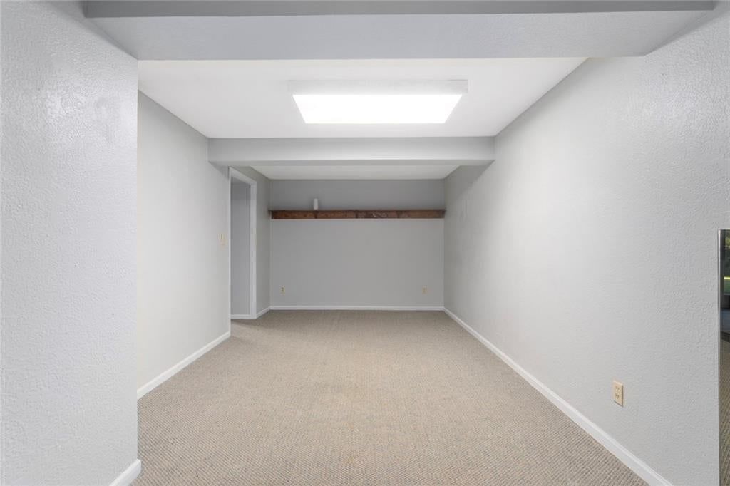 1102 S Elm Street — photo 25